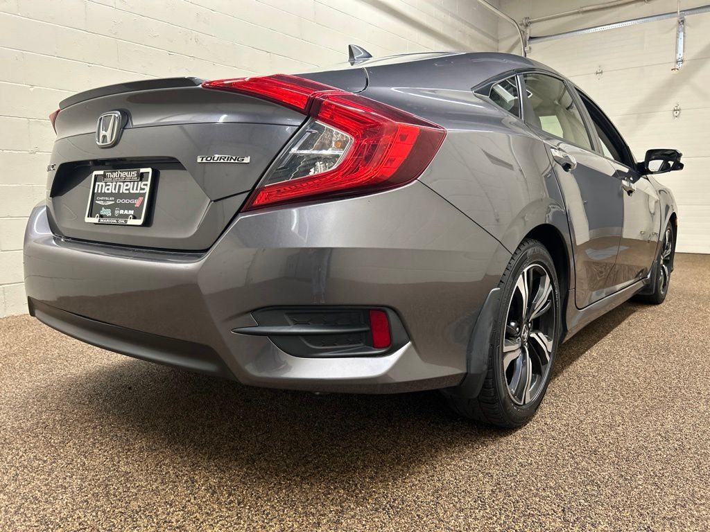 Used 2018 Honda Civic Touring image 2