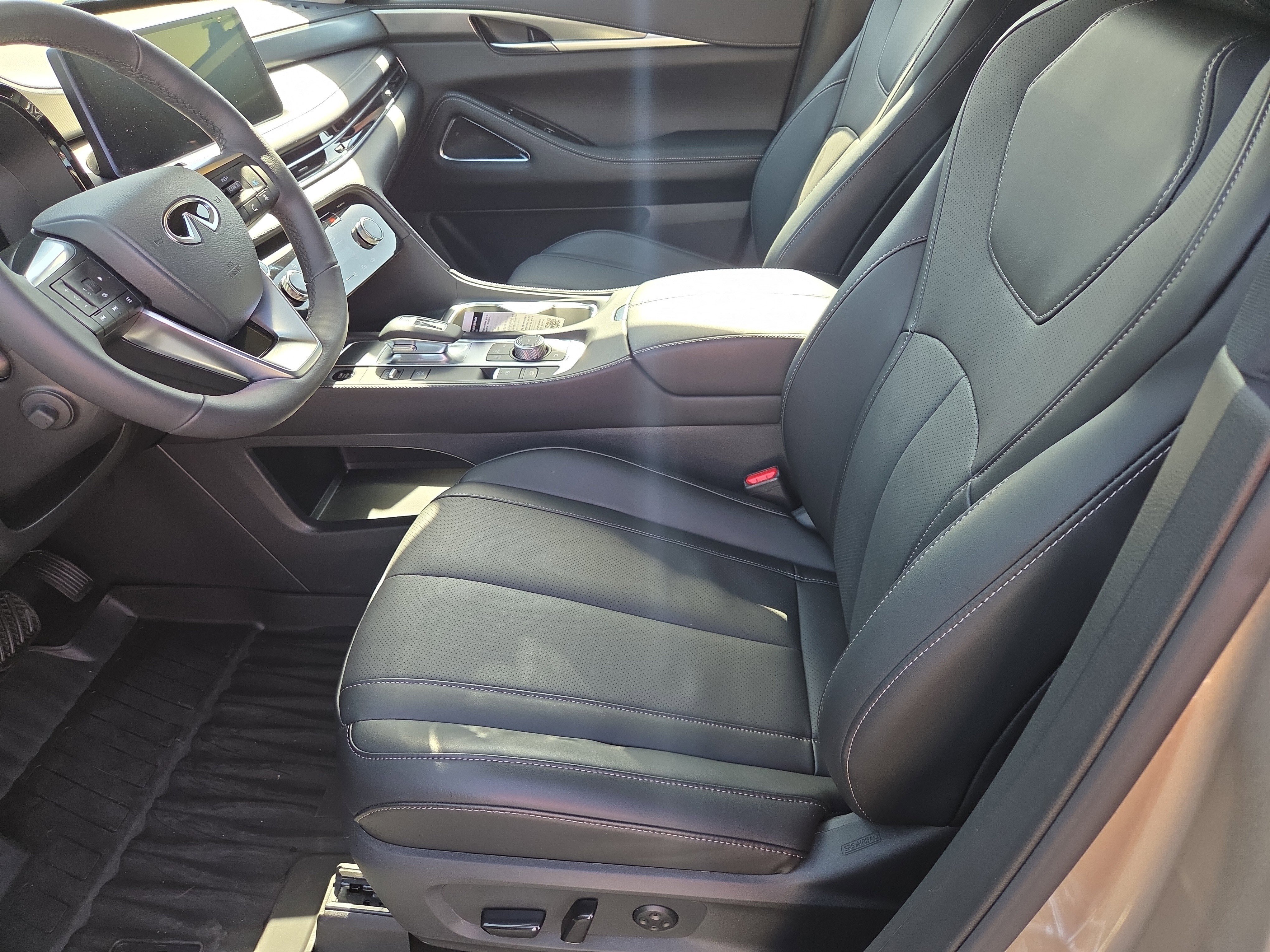 Used 2026 INFINITI QX60 Luxe w/ Cargo Package image 5