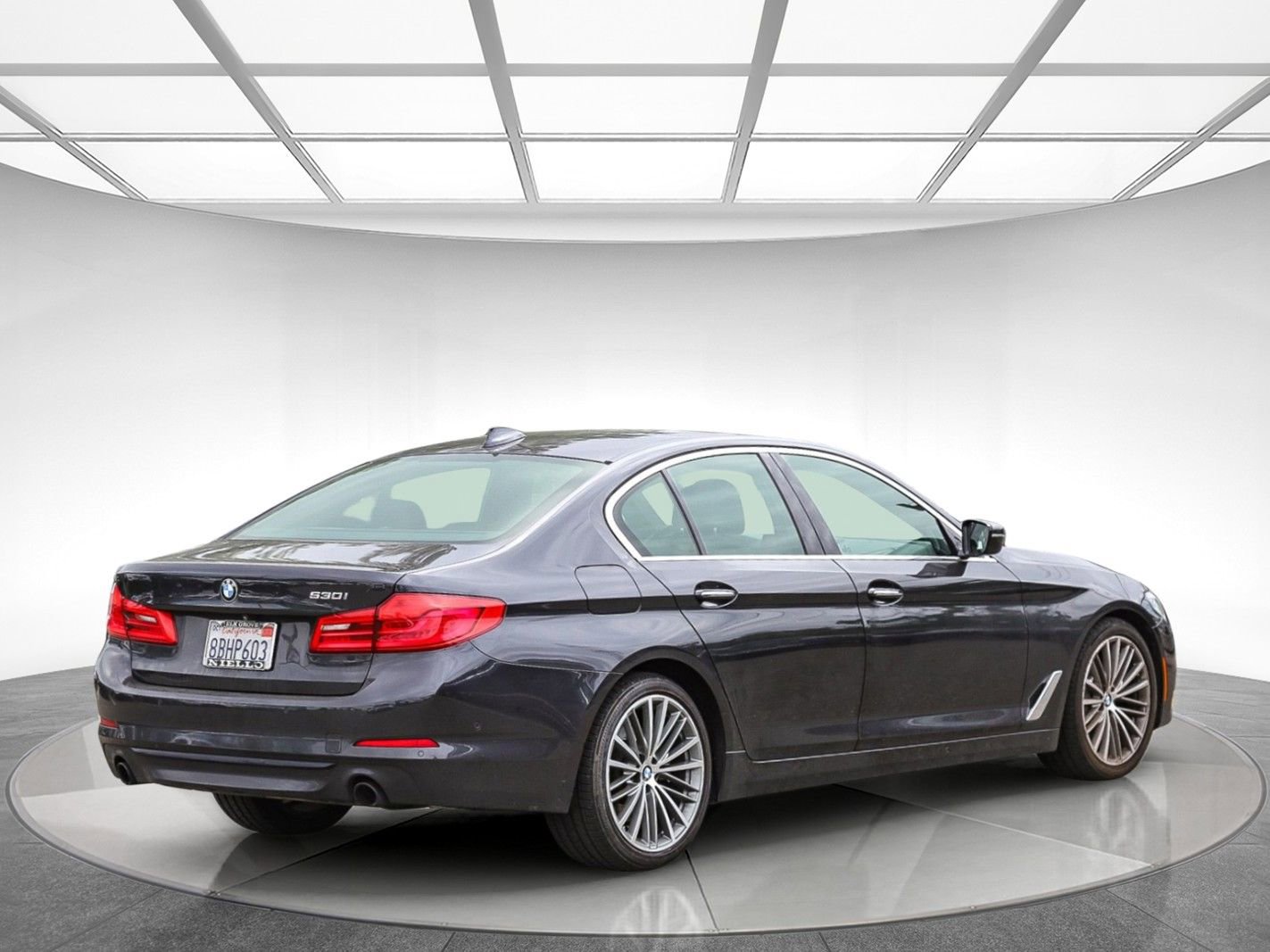 Used 2017 BMW 530i RWD image 3