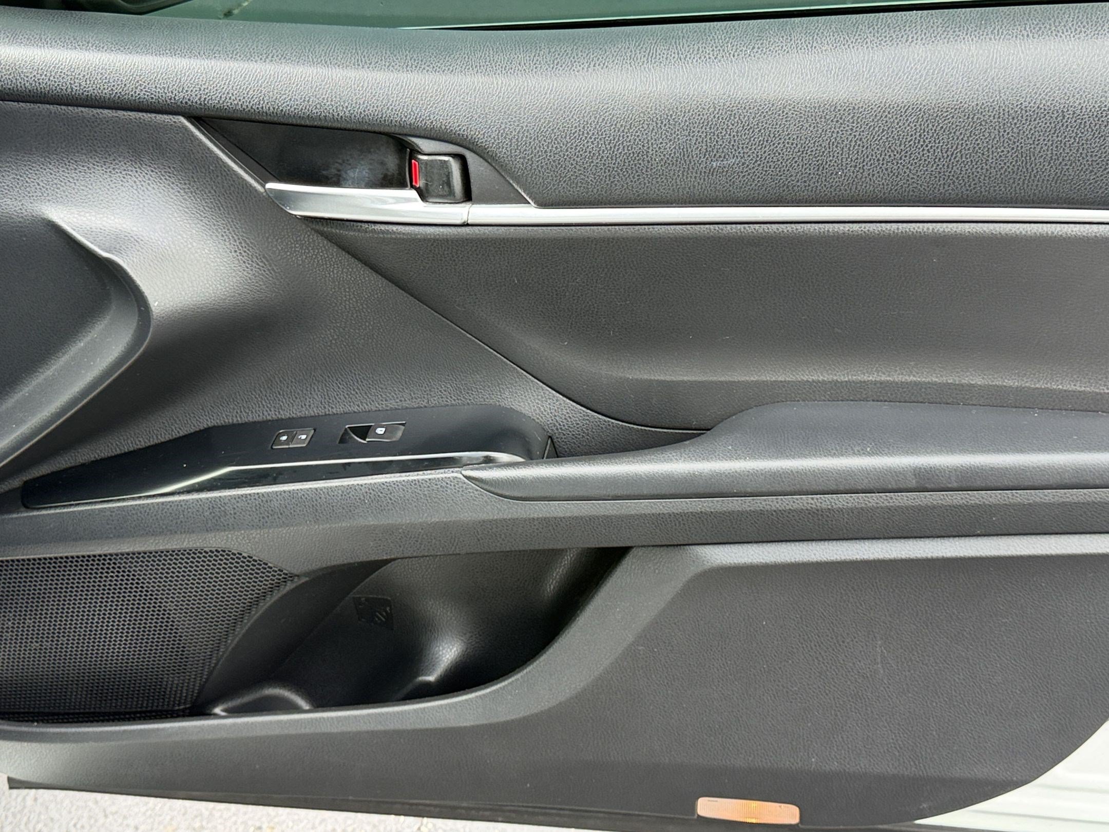 Used 2019 Toyota Camry SE FWD image 34