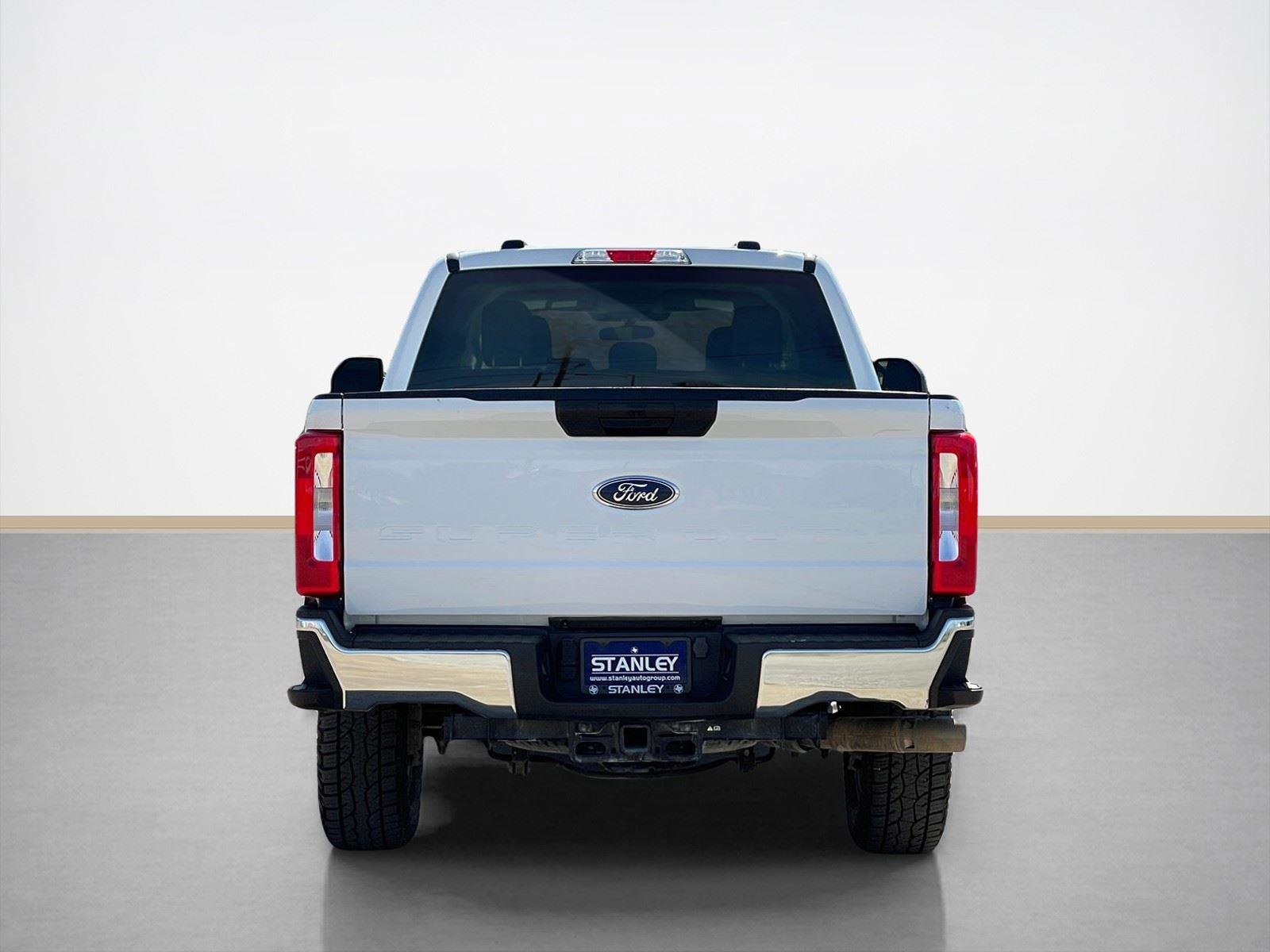 Used 2024 Ford F250 XLT w/ FX4 Off-Road Package image 6