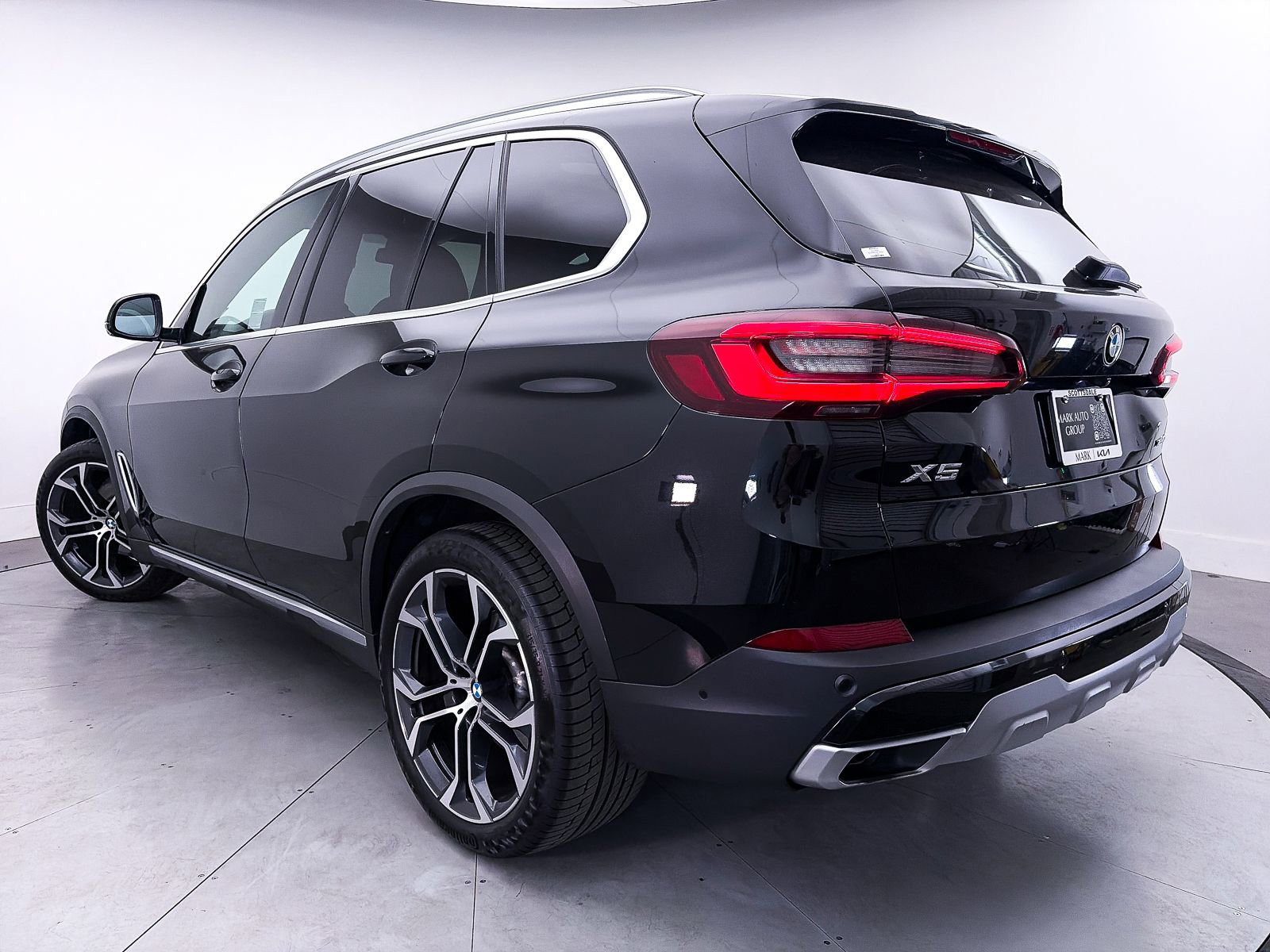 Used 2022 BMW X5 xDrive40i w/ Climate Comfort Package AWD/4WD image 2