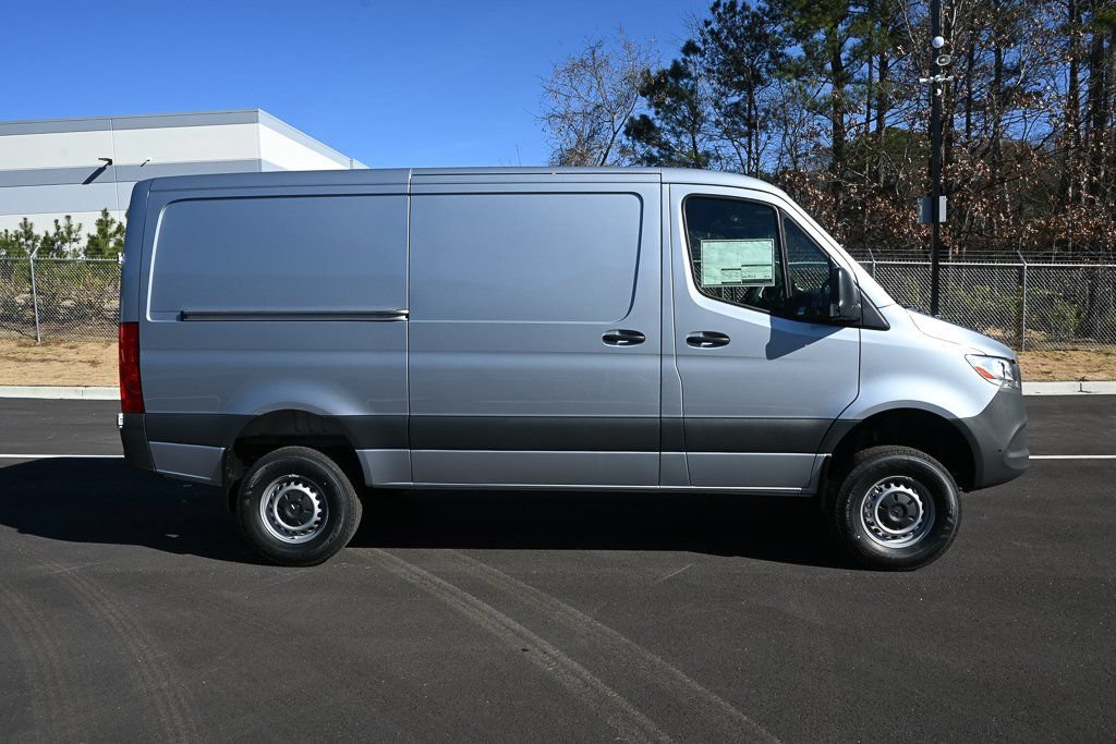 Used 2026 Mercedes-Benz Sprinter 2500 image 23