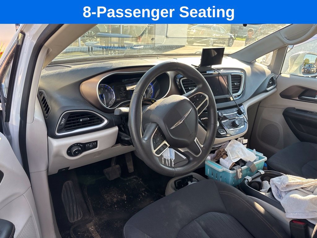 Used 2018 Chrysler Pacifica Touring Plus FWD image 5