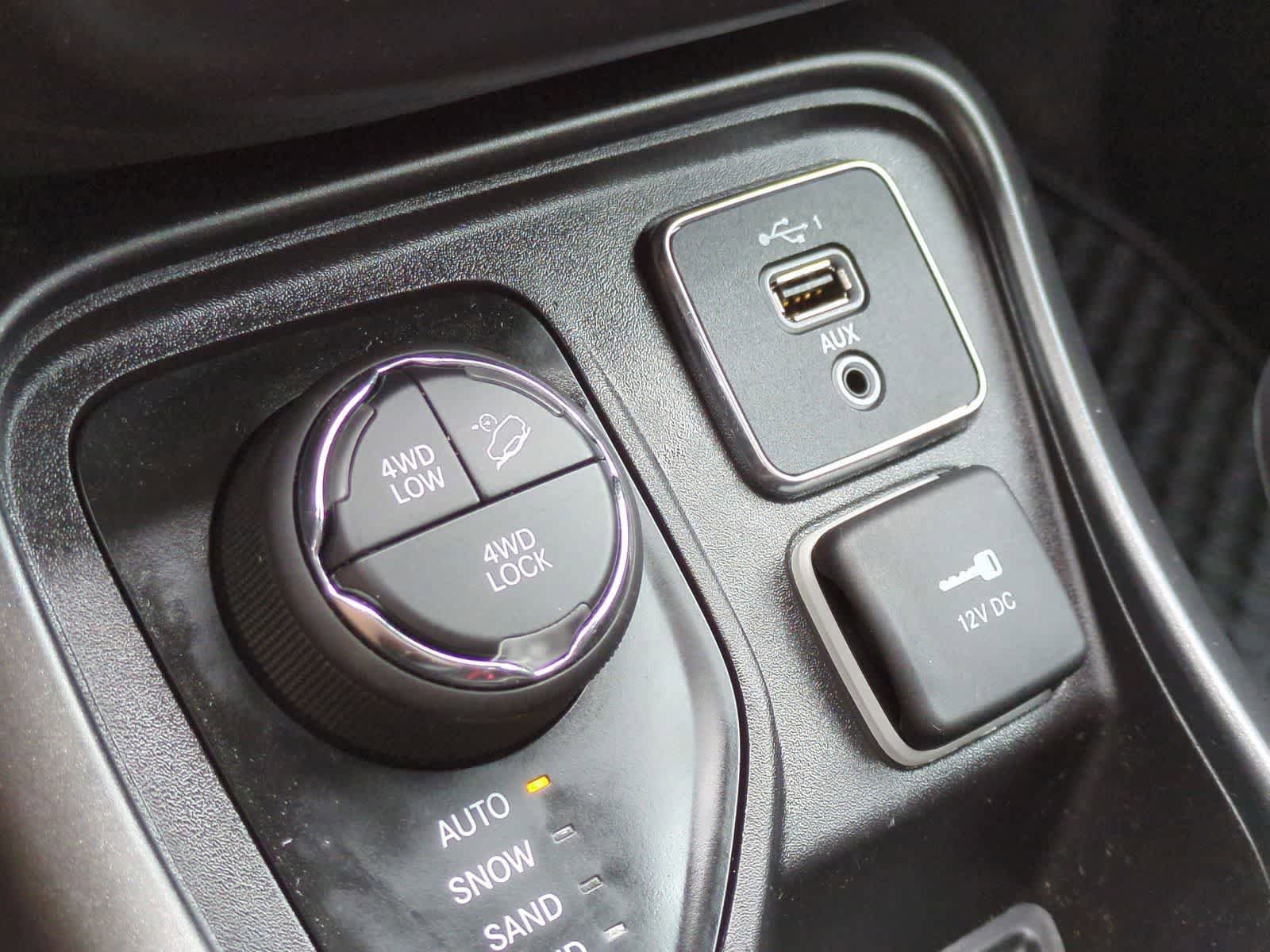 Used 2019 Jeep Compass Trailhawk AWD/4WD image 30