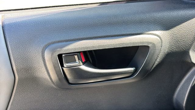 Used 2023 Toyota Tacoma SR image 8