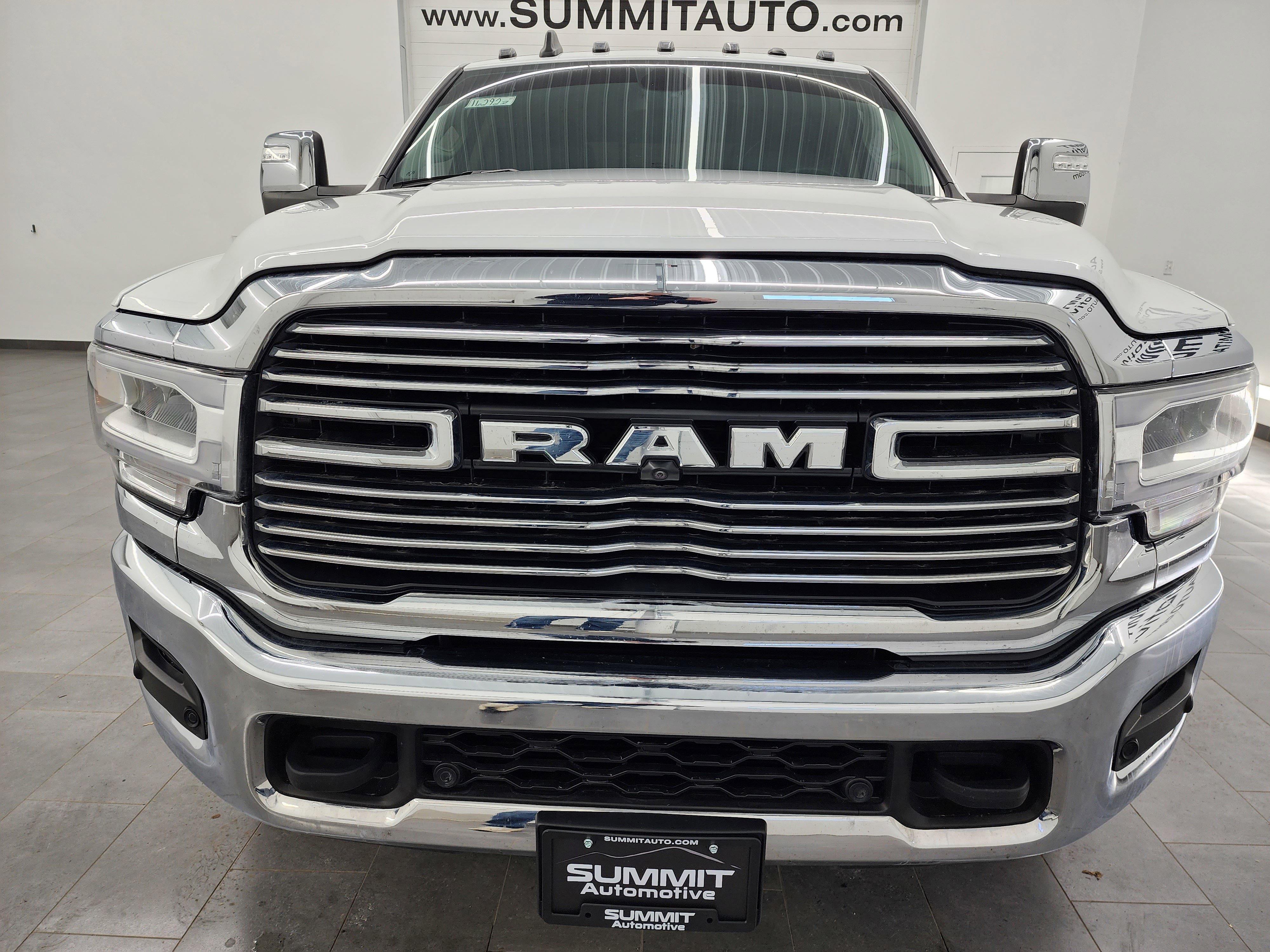 Used 2023 RAM 3500 Laramie image 23
