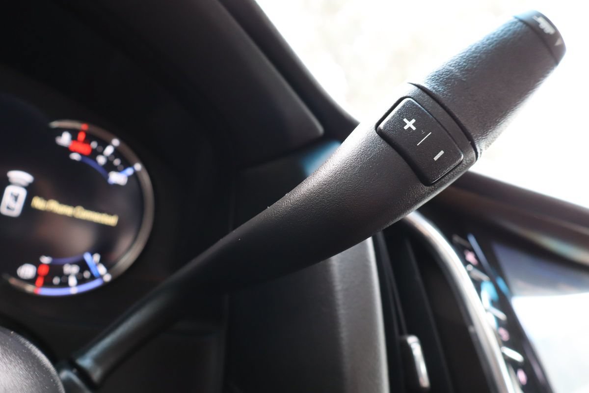 Used 2016 Cadillac Escalade Premium AWD/4WD image 35