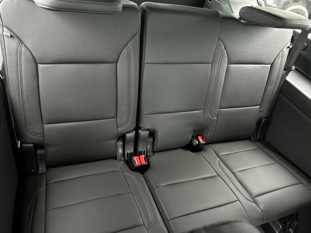 New 2026 Chevrolet Suburban LT w/ Comfort Package AWD/4WD image 25