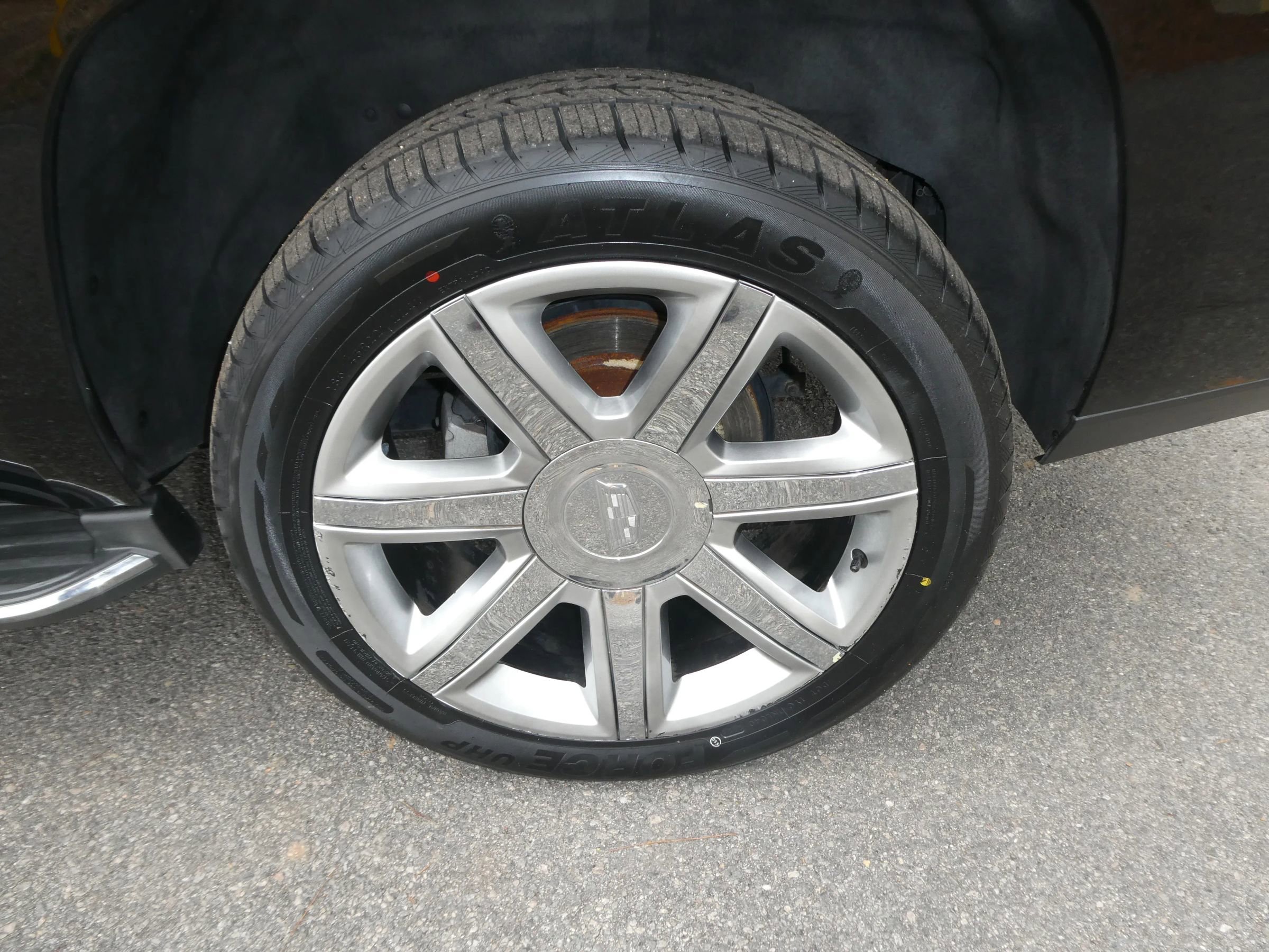 Used 2016 Cadillac Escalade Luxury image 38