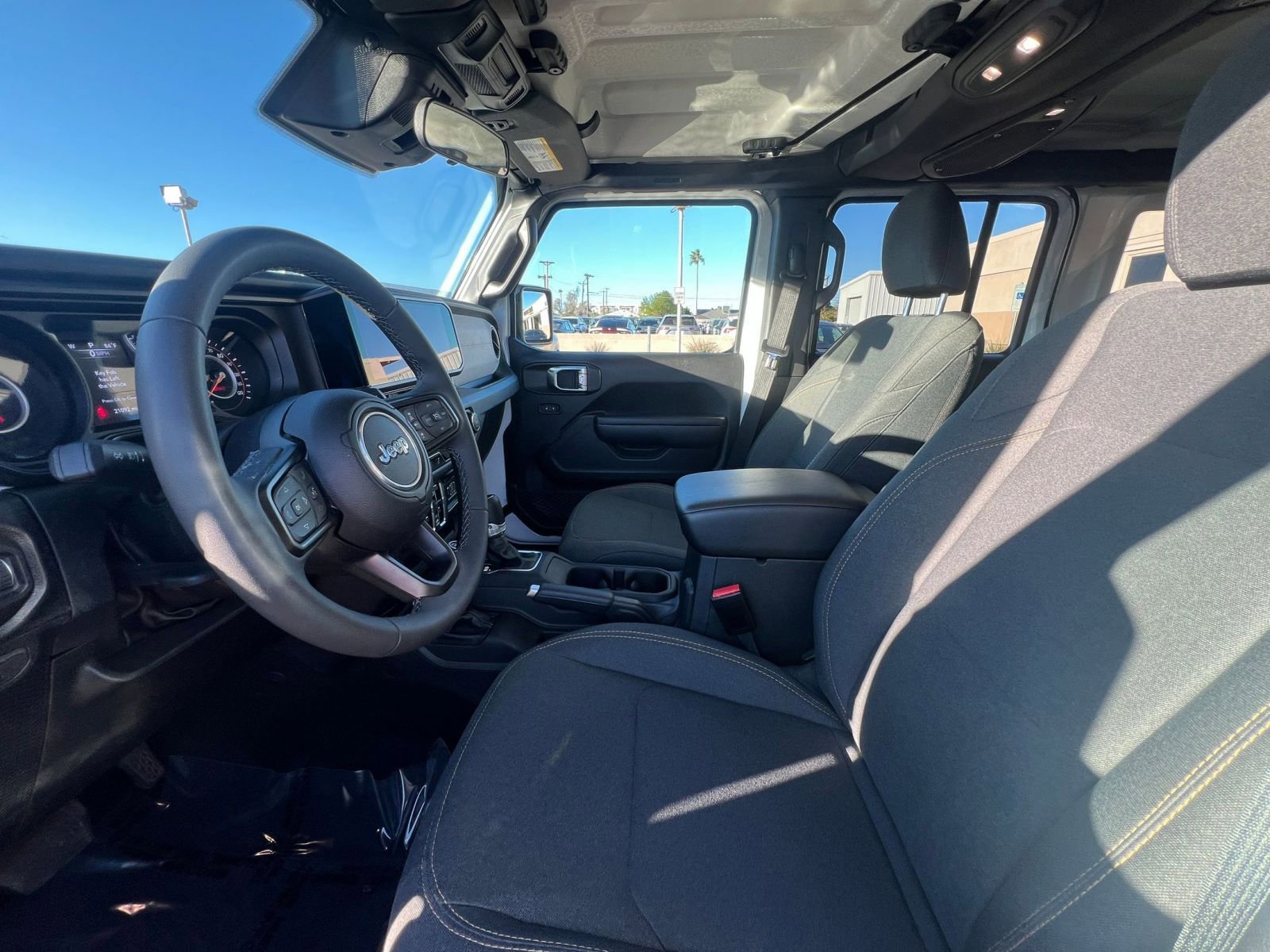 Used 2025 Jeep Wrangler Sport S image 27