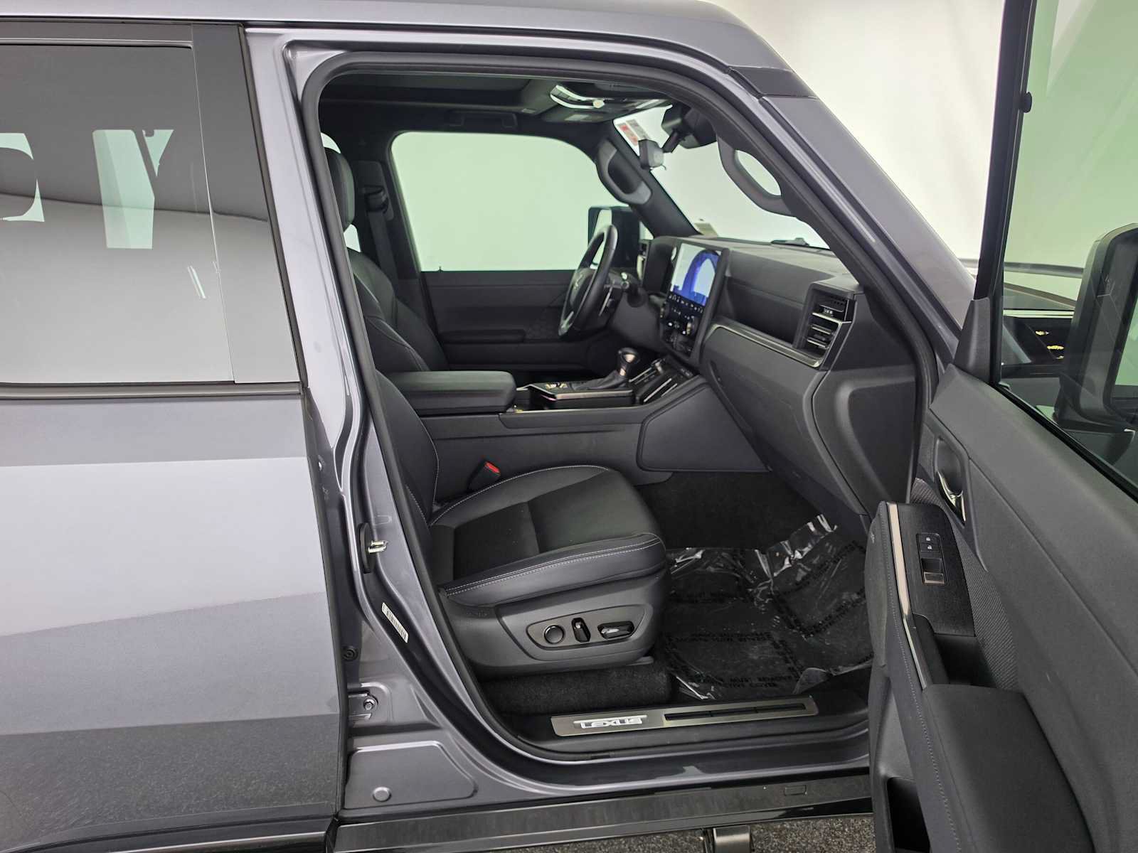 Certified 2024 Lexus GX 550 w/ Accessory Package (Z1) AWD/4WD image 10