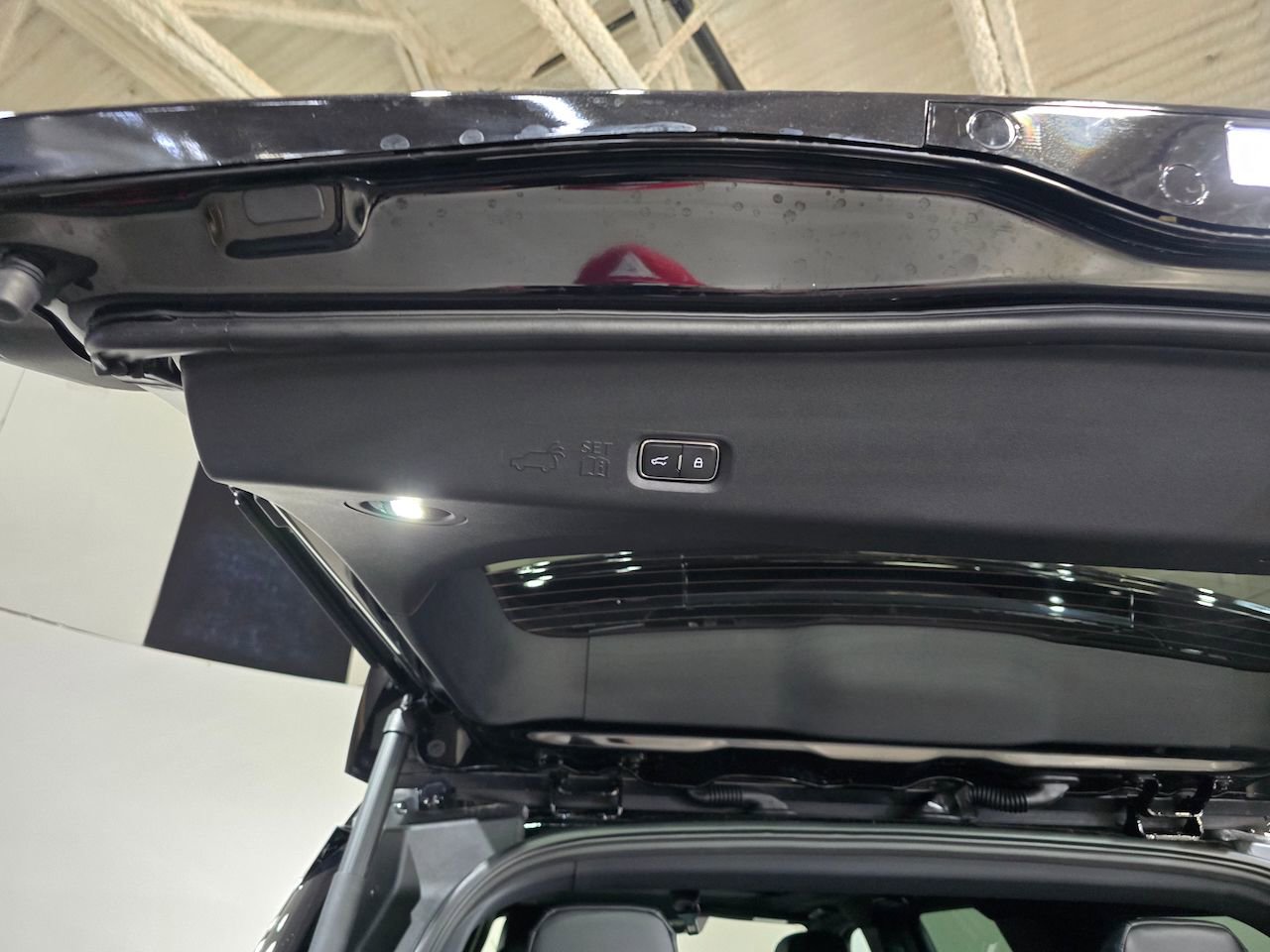 New 2025 Lincoln Navigator Reserve w/ Jet Appearance Package image 11