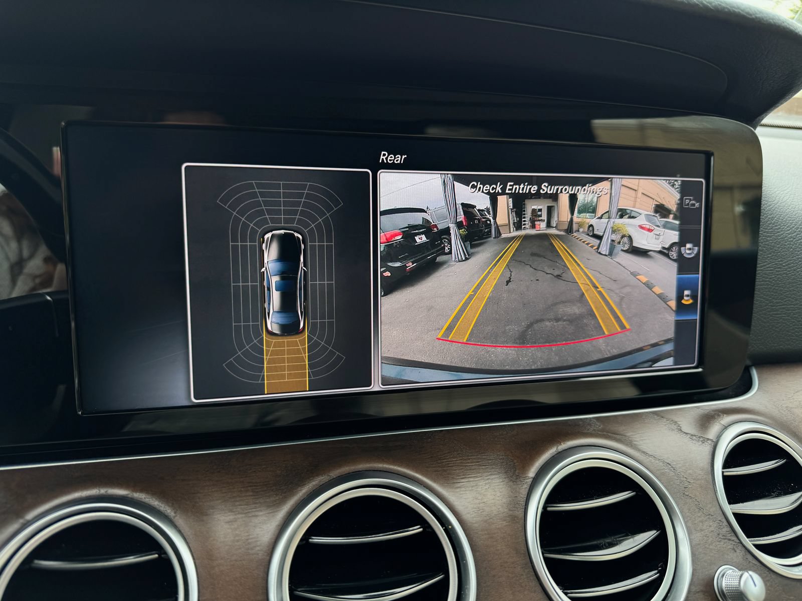 Used 2017 Mercedes-Benz E 300 image 40