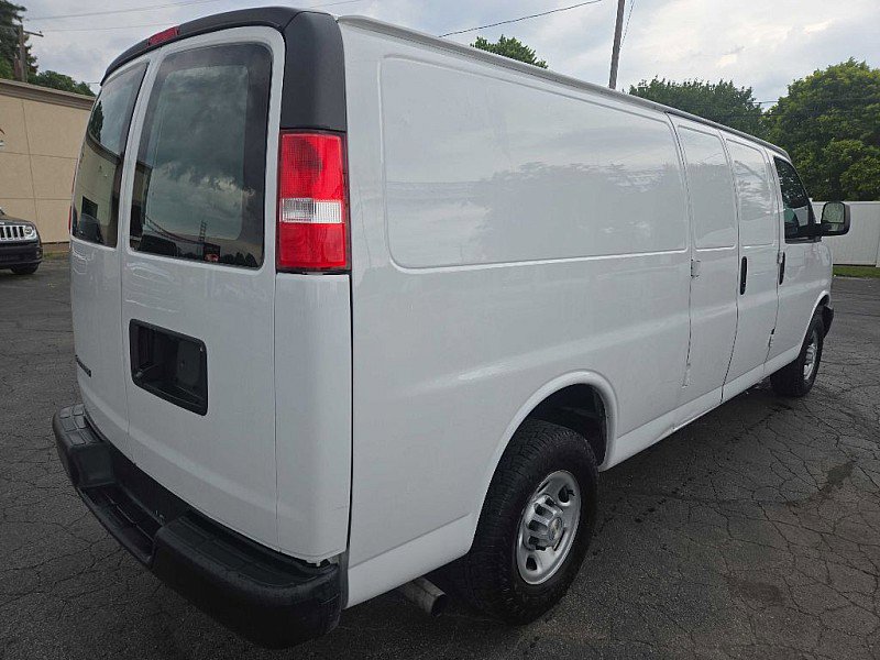 Used 2021 Chevrolet Express 2500 Extended image 3