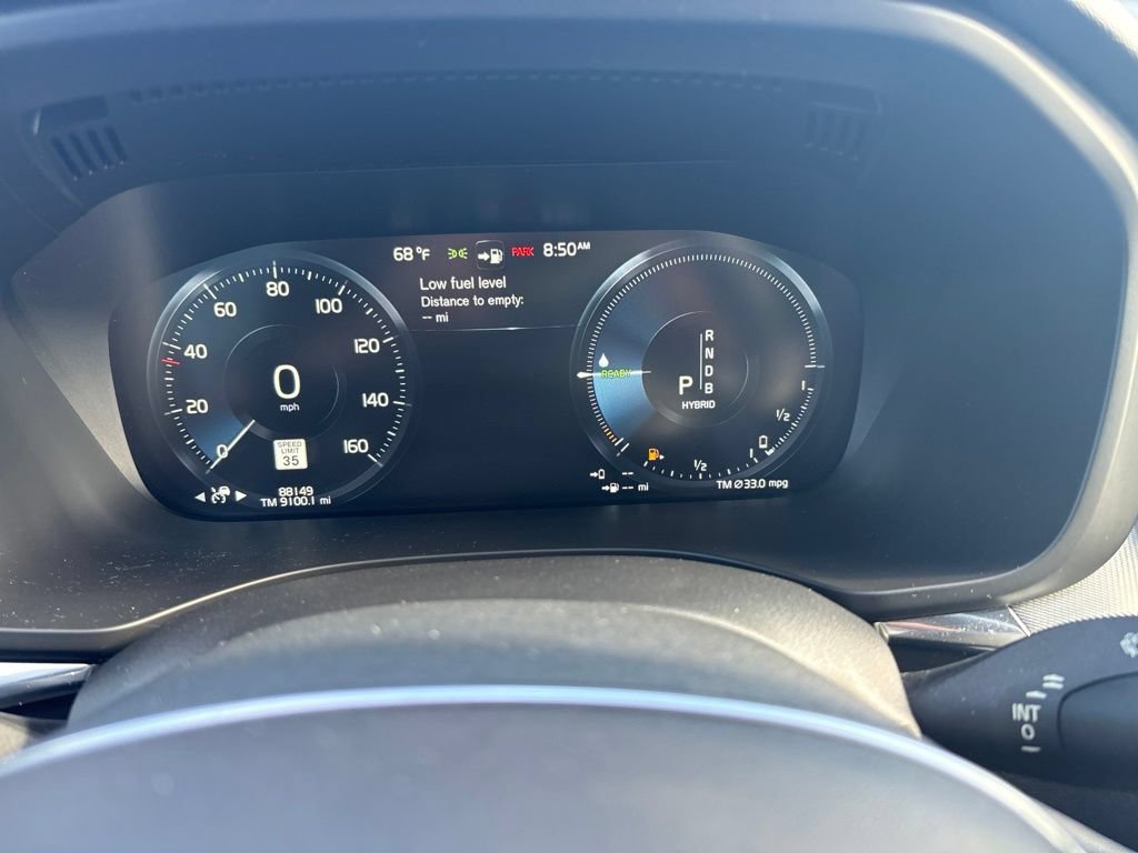 Used 2018 Volvo XC60 T8 R-Design w/ Convenience Package AWD/4WD image 18