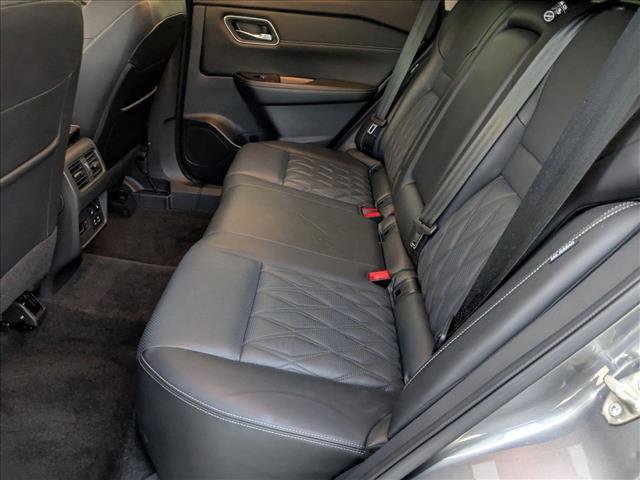 Used 2023 Nissan Rogue Platinum w/ Platinum Premium Package image 19