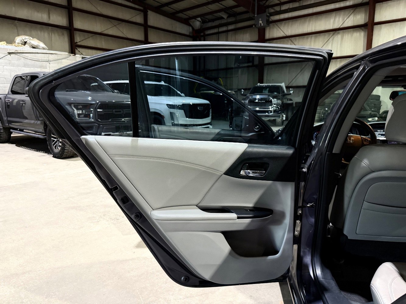 Used 2013 Honda Accord Touring image 15
