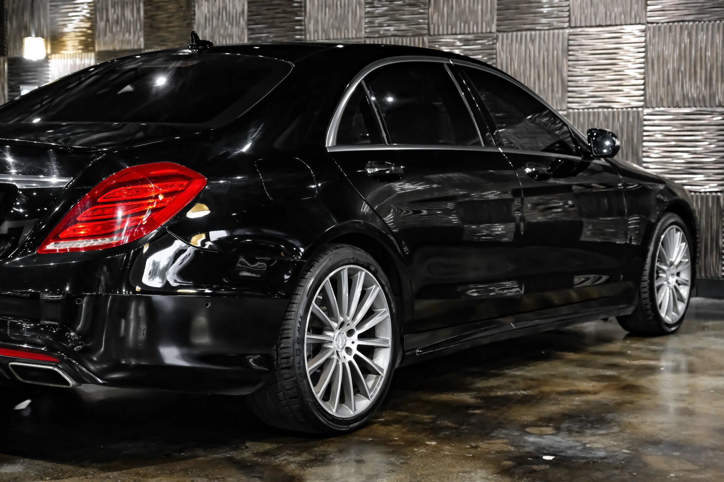 Used 2016 Mercedes-Benz S 550 Sedan image 14