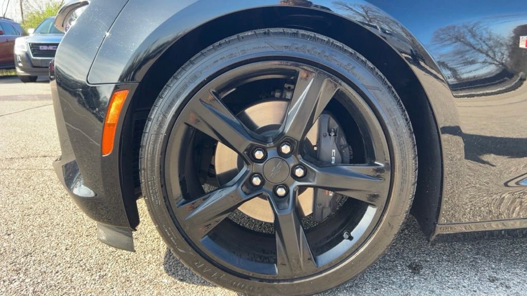 Used 2016 Chevrolet Camaro SS image 9