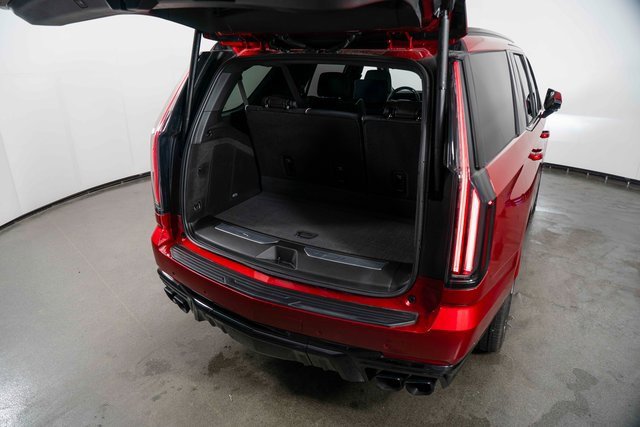 Used 2025 Cadillac Escalade V image 30