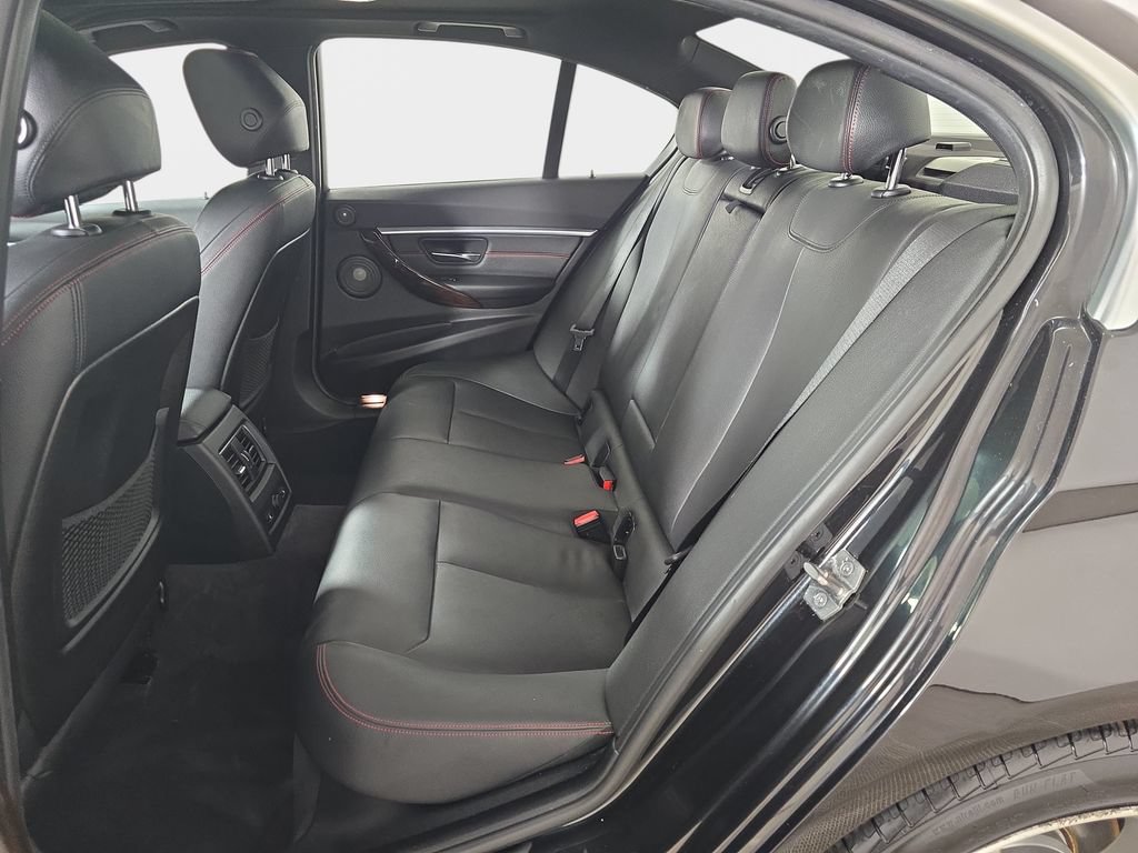Used 2016 BMW 340i xDrive Sedan AWD/4WD image 16