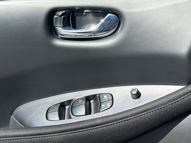 Certified 2025 Nissan Leaf S FWD image 13