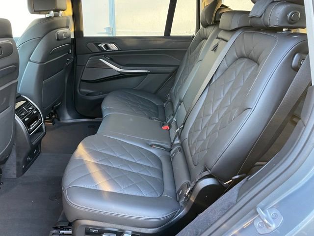 Used 2026 BMW X7 xDrive40i w/ Premium Package image 7