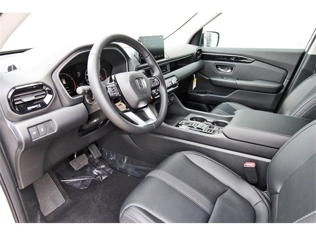 New 2025 Honda Pilot Touring image 14