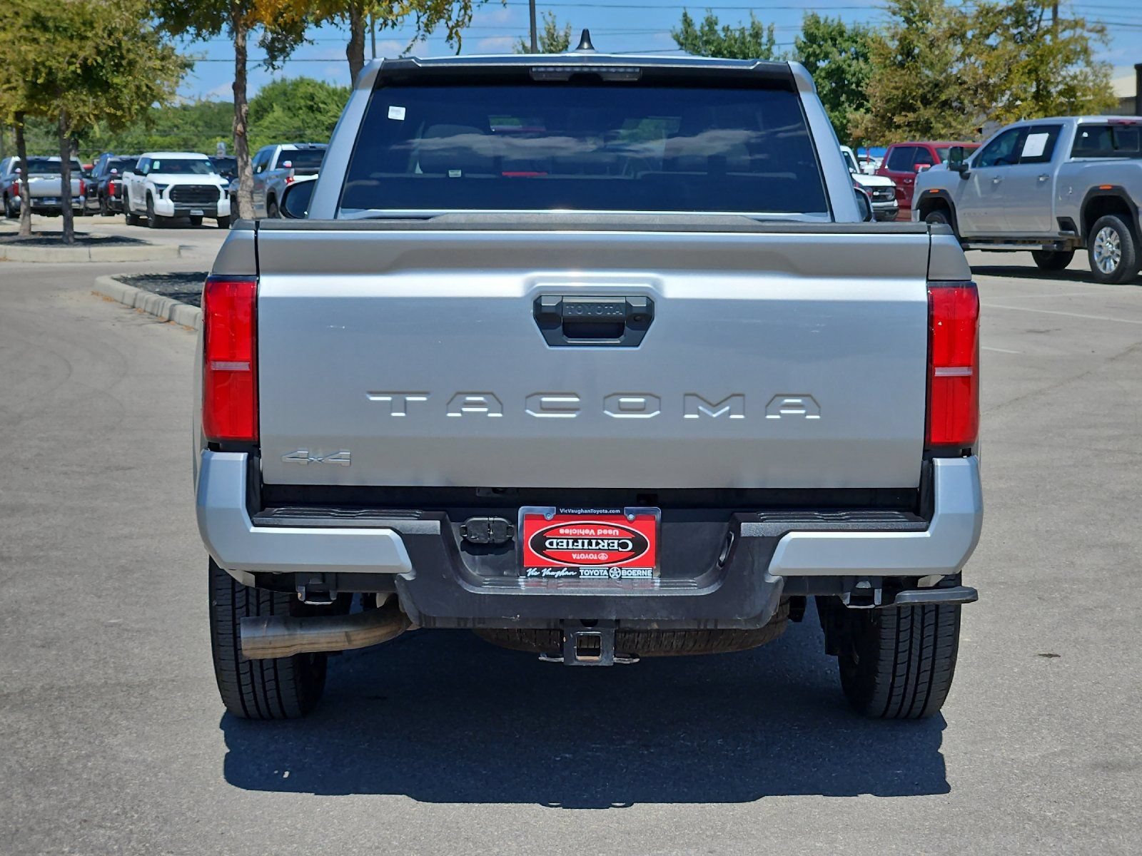 Certified 2025 Toyota Tacoma SR5 AWD/4WD image 4