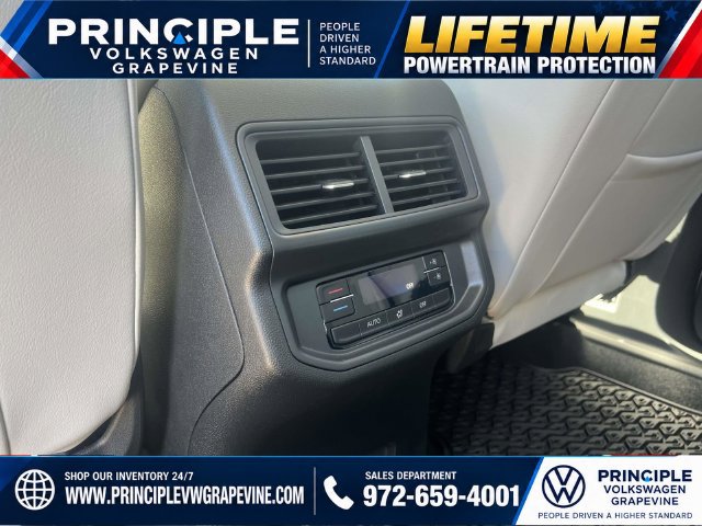 New 2027 Volkswagen Atlas SE FWD image 28