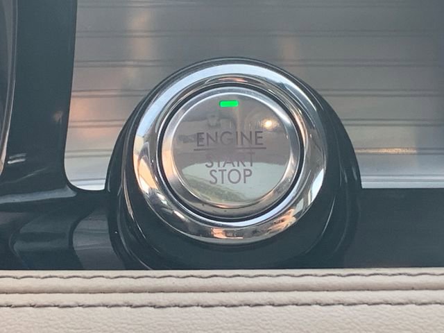 Used 2021 Lincoln Corsair Standard w/ Premium Package image 37