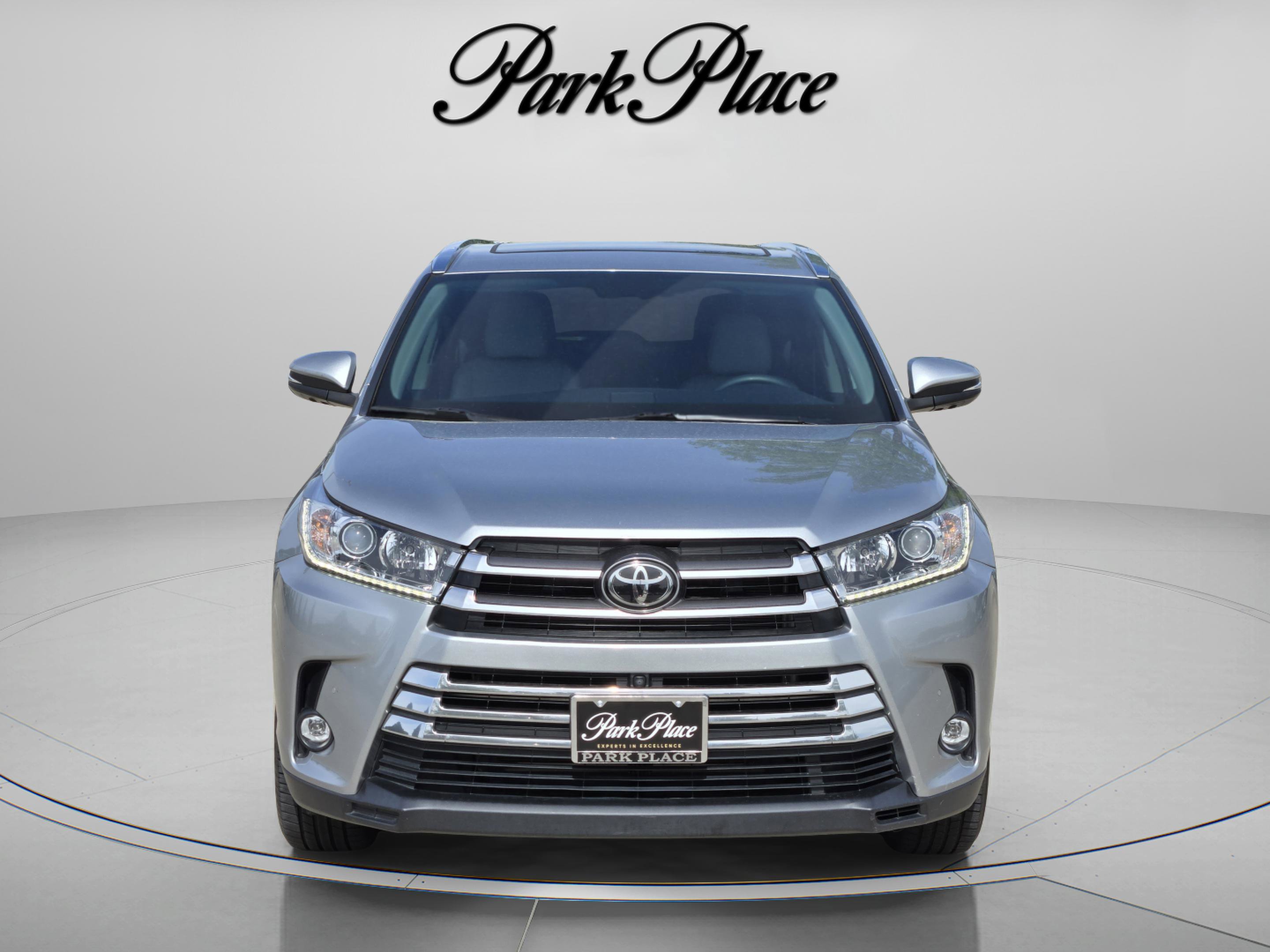 Used 2019 Toyota Highlander Limited Platinum image 9