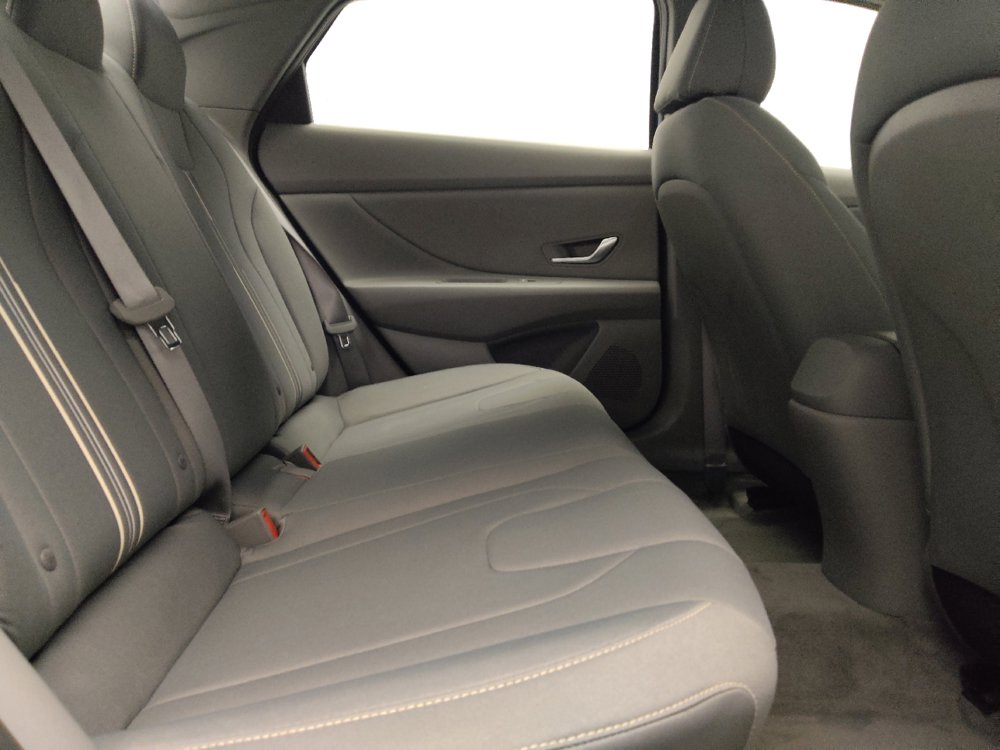 Used 2021 Hyundai Elantra SEL FWD image 19