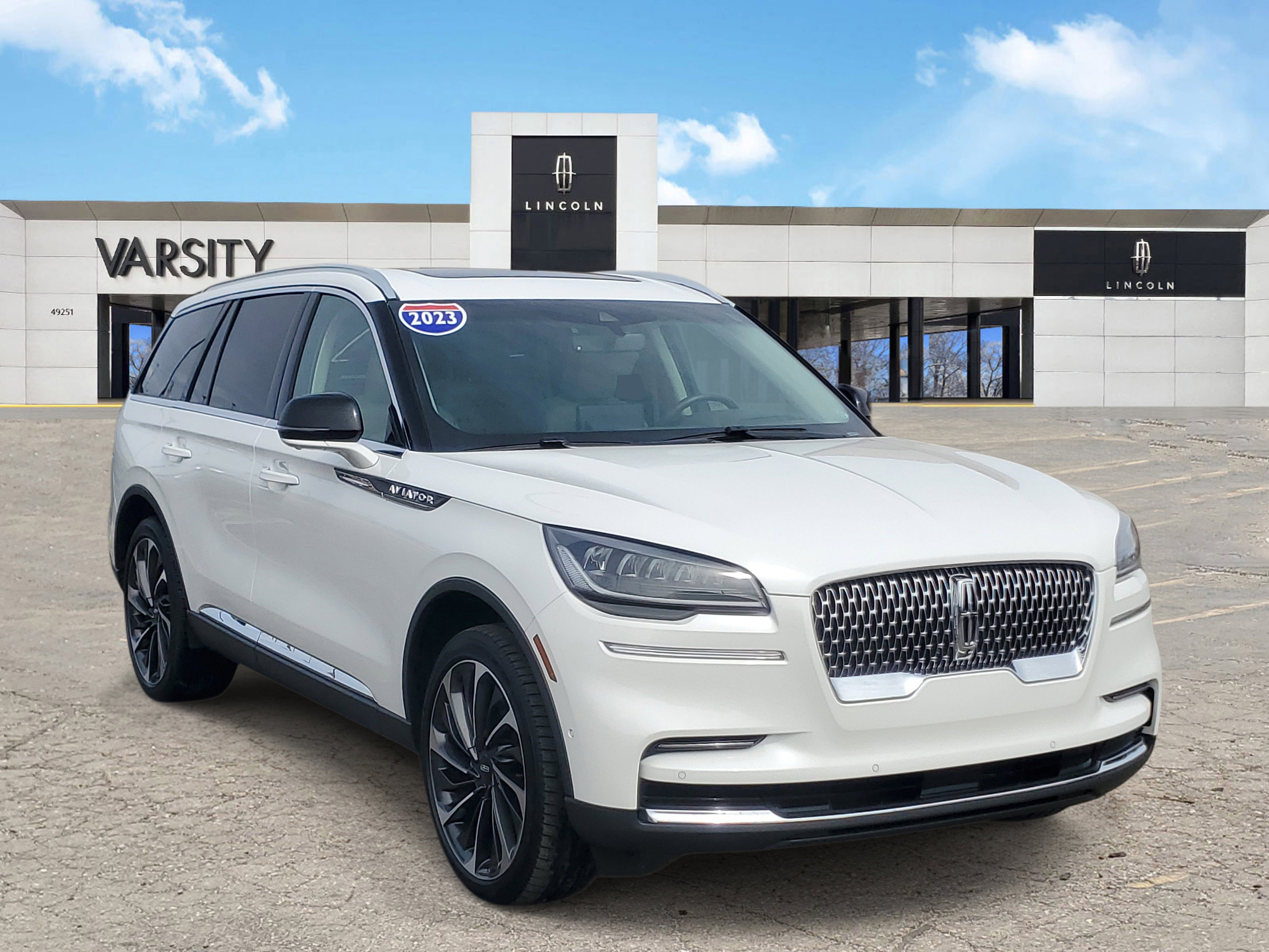 Used 2023 Lincoln Aviator Reserve w/ Equipment Group 201A image 1