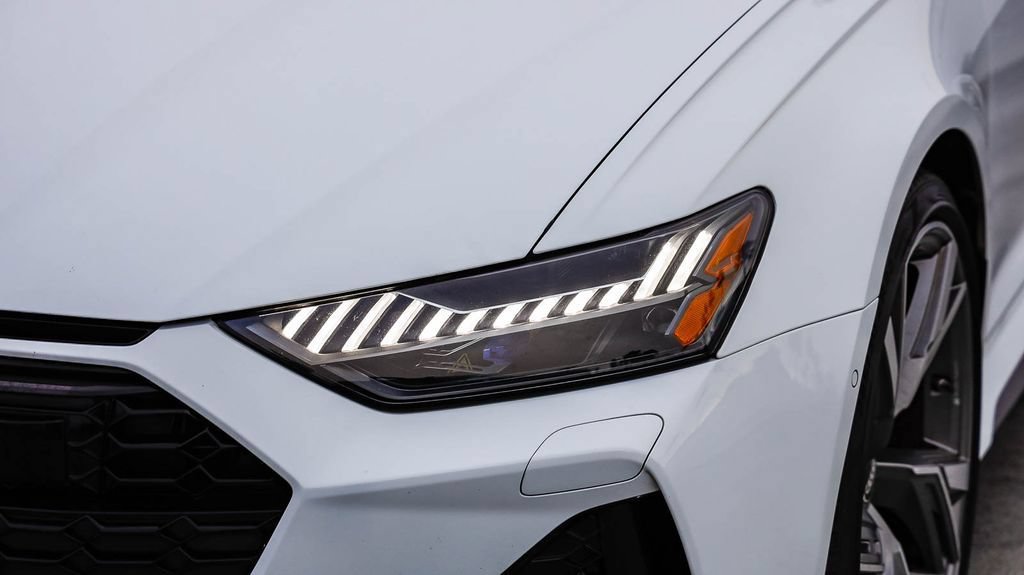 Used 2021 Audi RS 6 w/ Executive Package AWD/4WD image 5