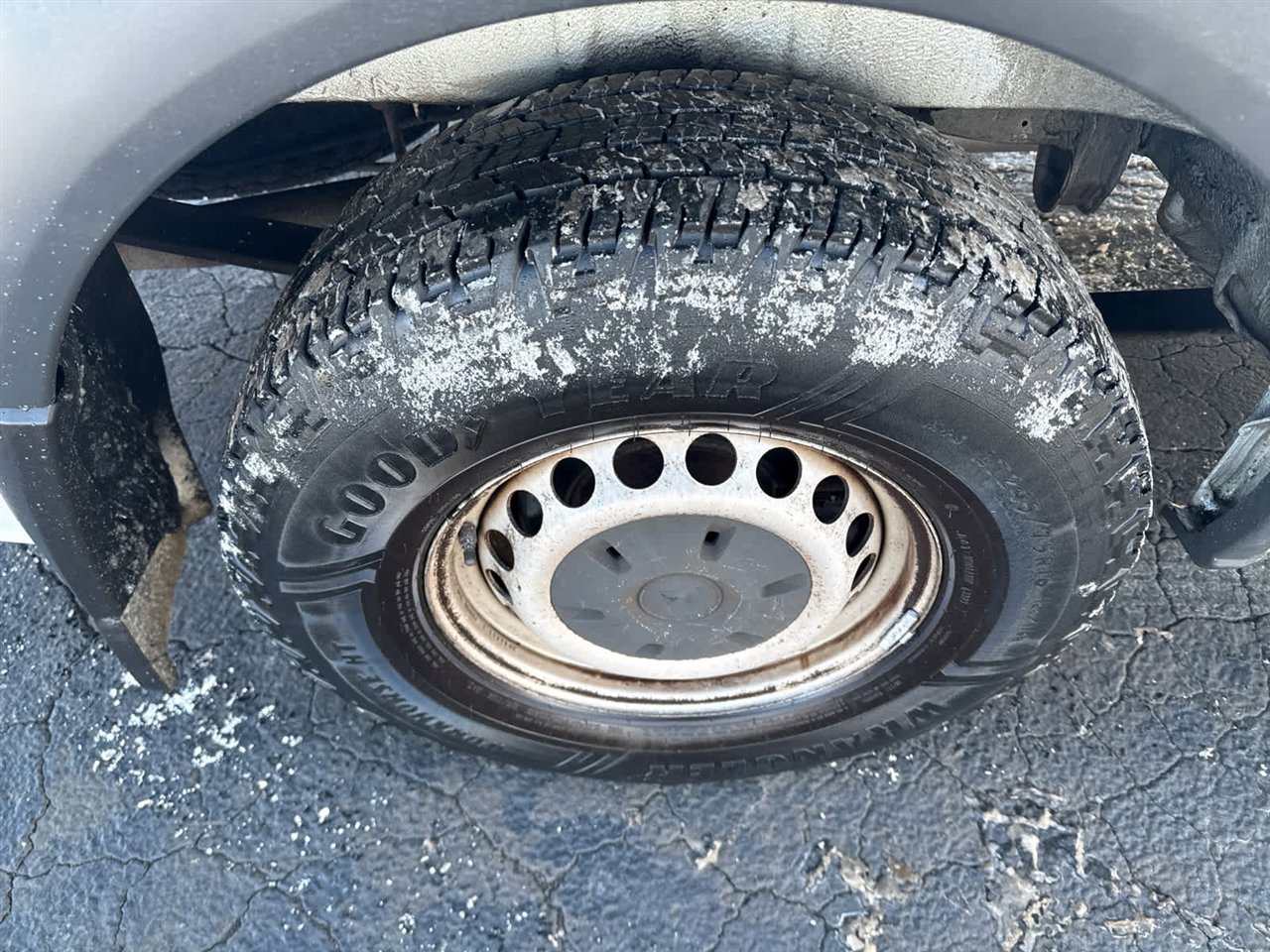 Used 2012 Mercedes-Benz Sprinter 2500 w/ Additional Battery Pkg image 9