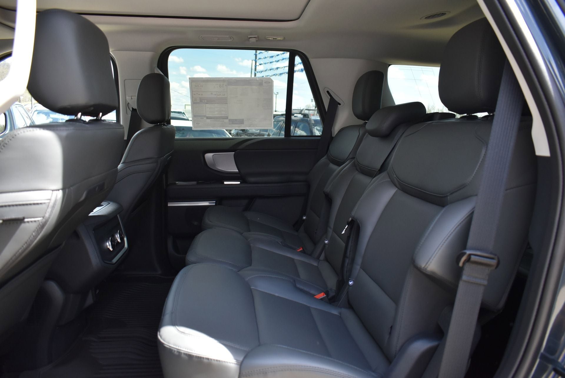 New 2026 Ford Expedition Active AWD/4WD image 17