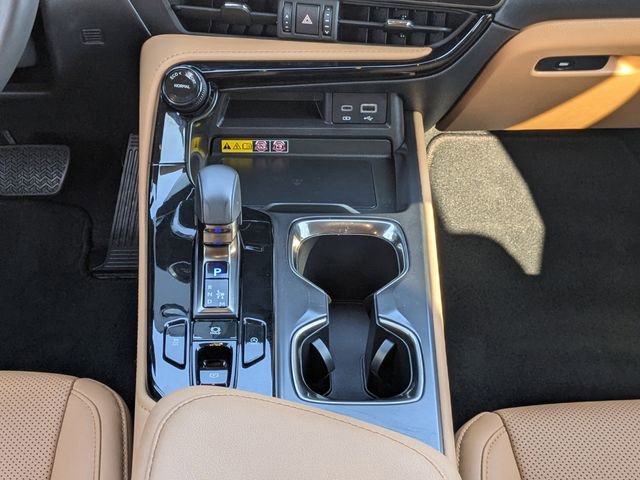 Used 2025 Lexus NX 250 FWD w/ Towing Package (2000 Lbs) image 19