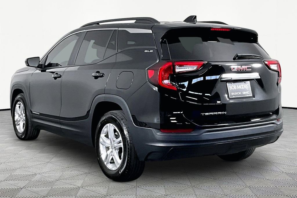 Certified 2024 GMC Terrain SLE w/ Driver Convenience Package FWD image 4