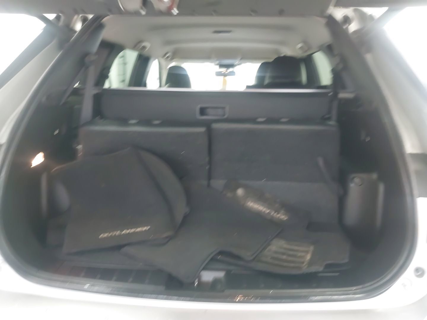 Used 2022 Mitsubishi Outlander SEL Black Edition image 13