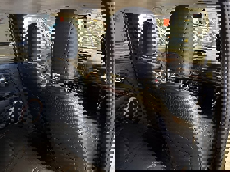 Used 2016 Jeep Renegade Limited image 28