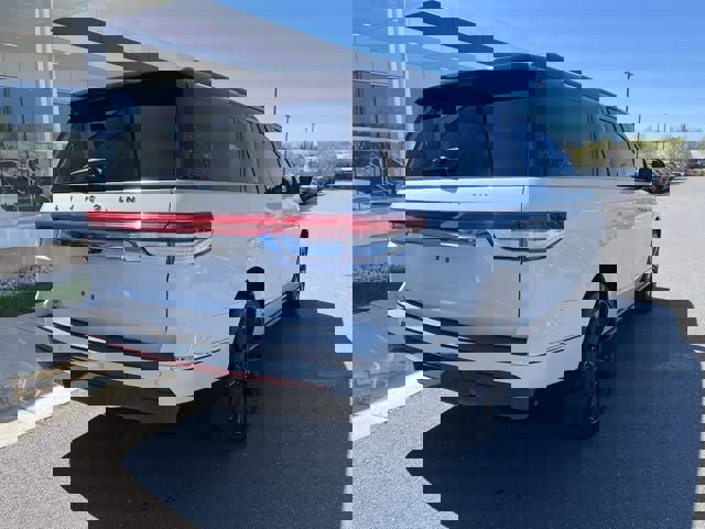 Used 2023 Lincoln Navigator L Black Label image 8