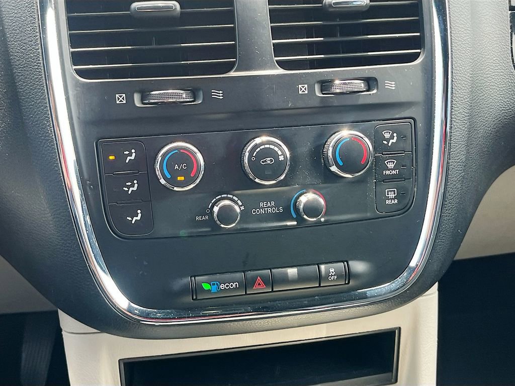 Used 2019 Dodge Grand Caravan SXT FWD image 15