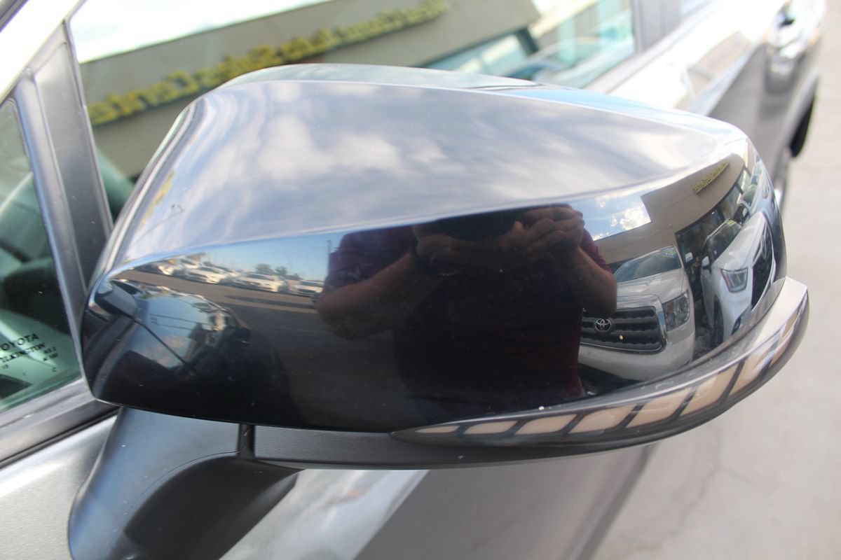 Used 2019 Toyota RAV4 LE w/ Carpet Mat Package FWD image 12