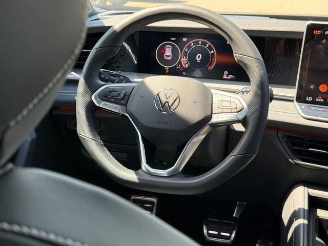 Certified 2026 Volkswagen Tiguan SE R-Line FWD image 18