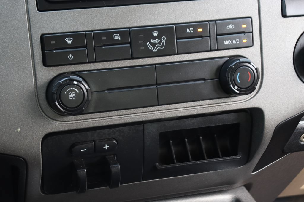 Used 2011 Ford F250 XLT w/ XLT Premium Pkg AWD/4WD image 26