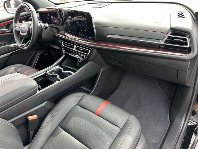 Used 2024 Chevrolet Traverse RS image 30