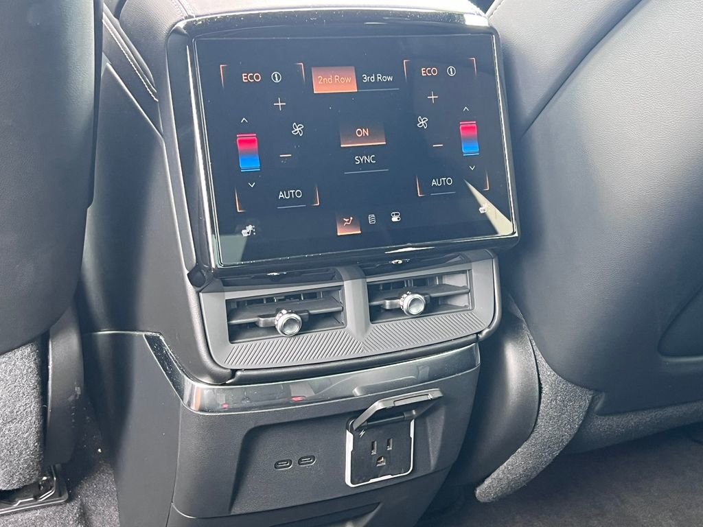 New 2026 Cadillac Vistiq Luxury AWD/4WD image 28