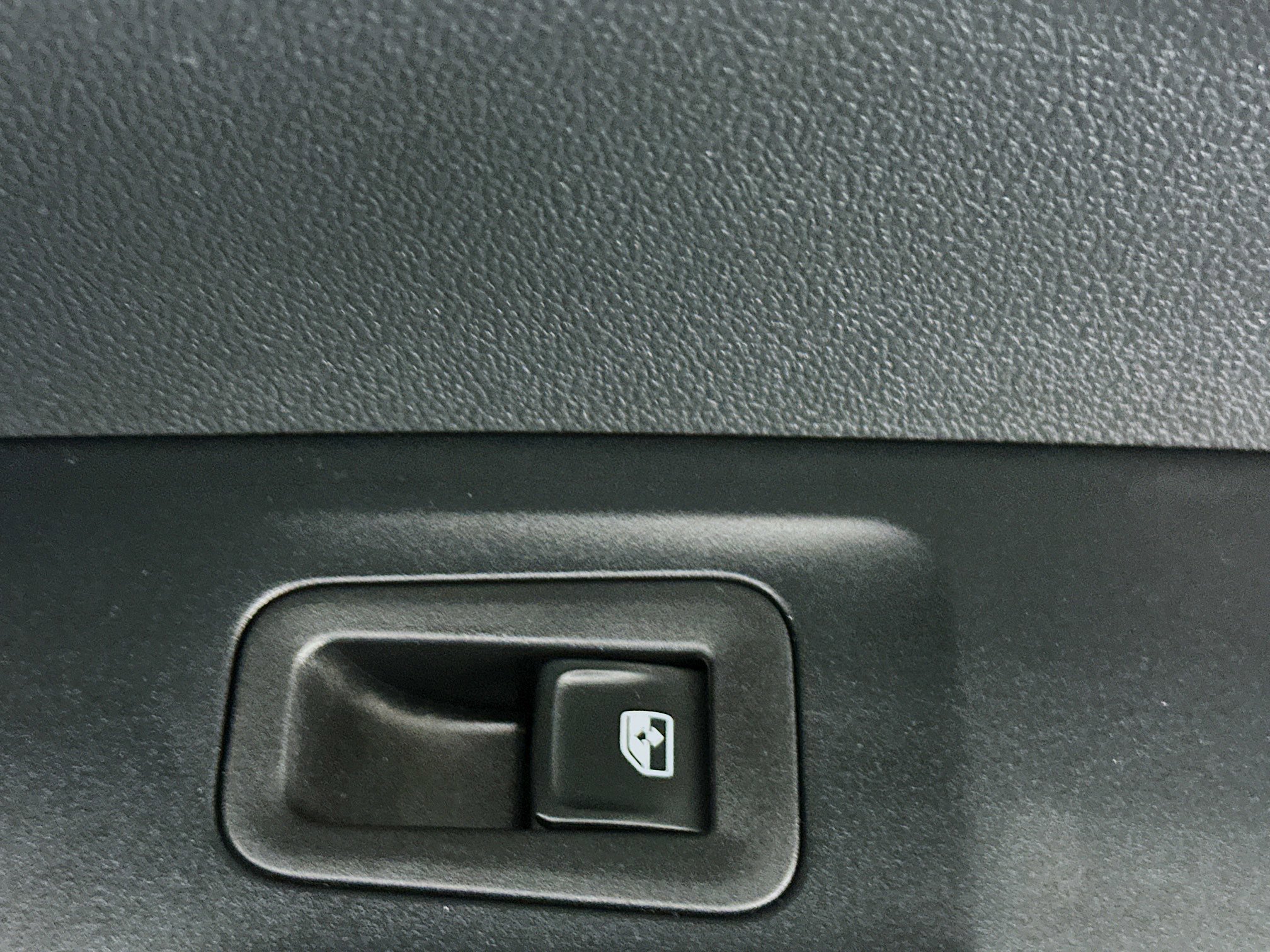 Used 2024 Volkswagen Taos SE image 29